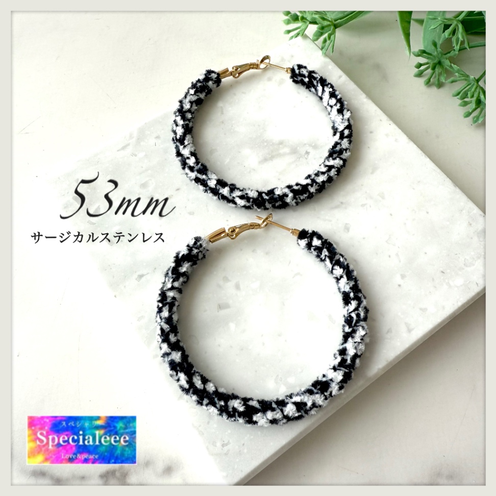 53mm🖤🤍白黒もこふわ編みフープピアス✨ダルメシアン✨千鳥柄✨サージカルステンレス